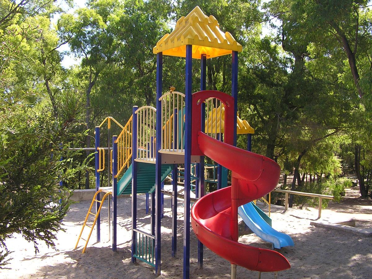 Coalmine Beach Holiday Park Walpole Exteriör bild